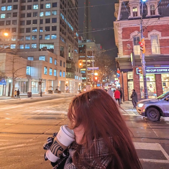 Meet your Posher, Em - Picture 1 of 1